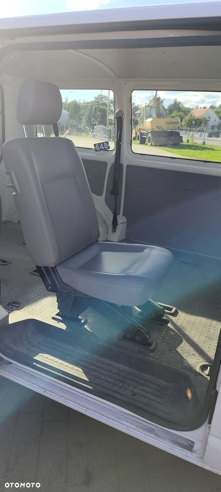 Volkswagen Transporter - 11