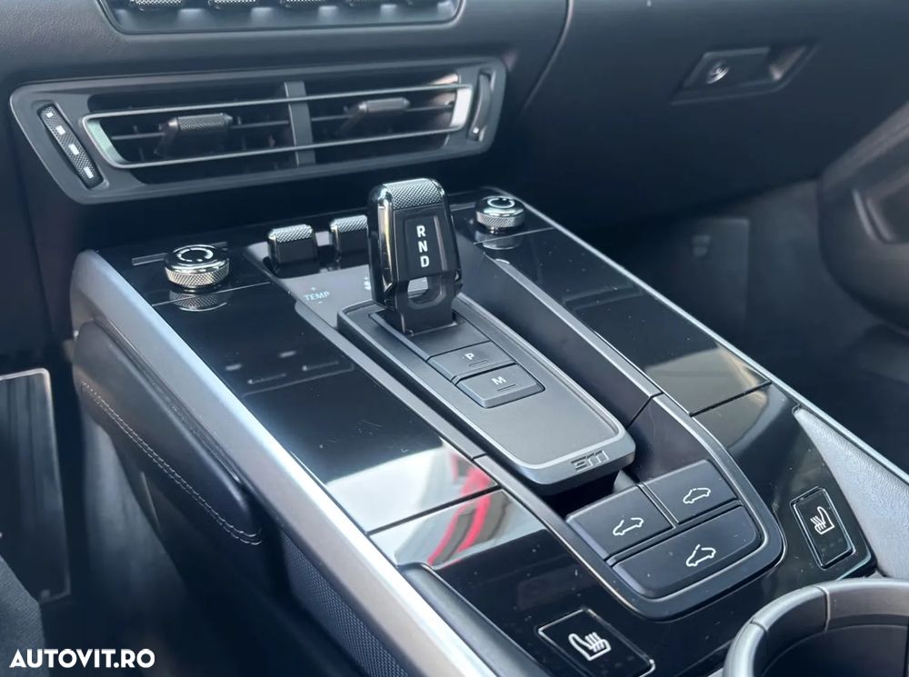 Porsche 911 Carrera PDK - 11