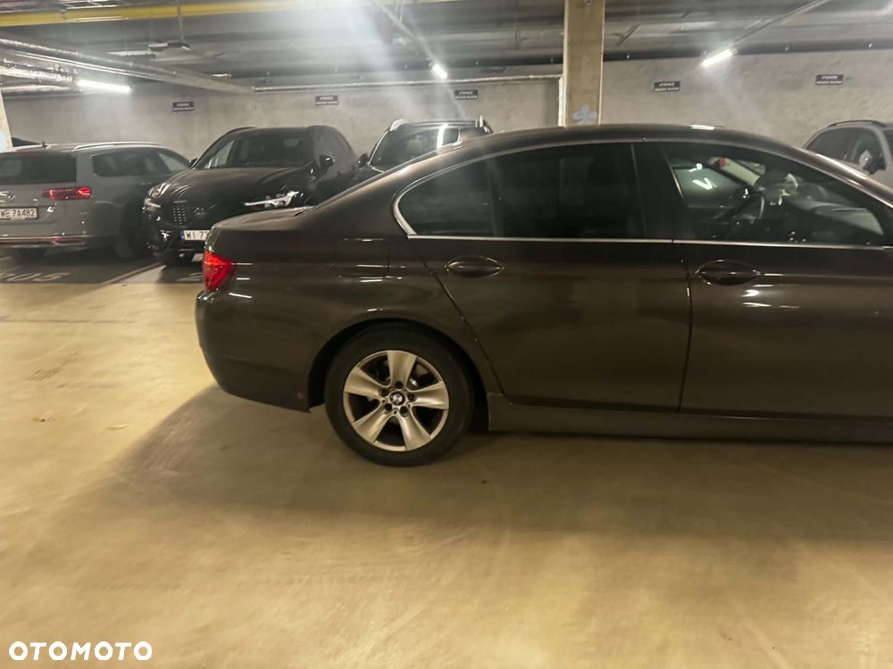 BMW Seria 5 520d - 11
