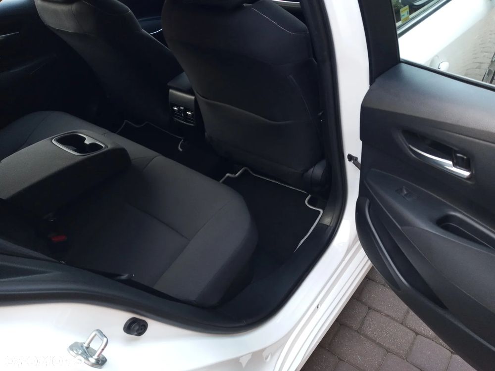 Toyota Corolla 1.8 Hybrid Comfort - 32