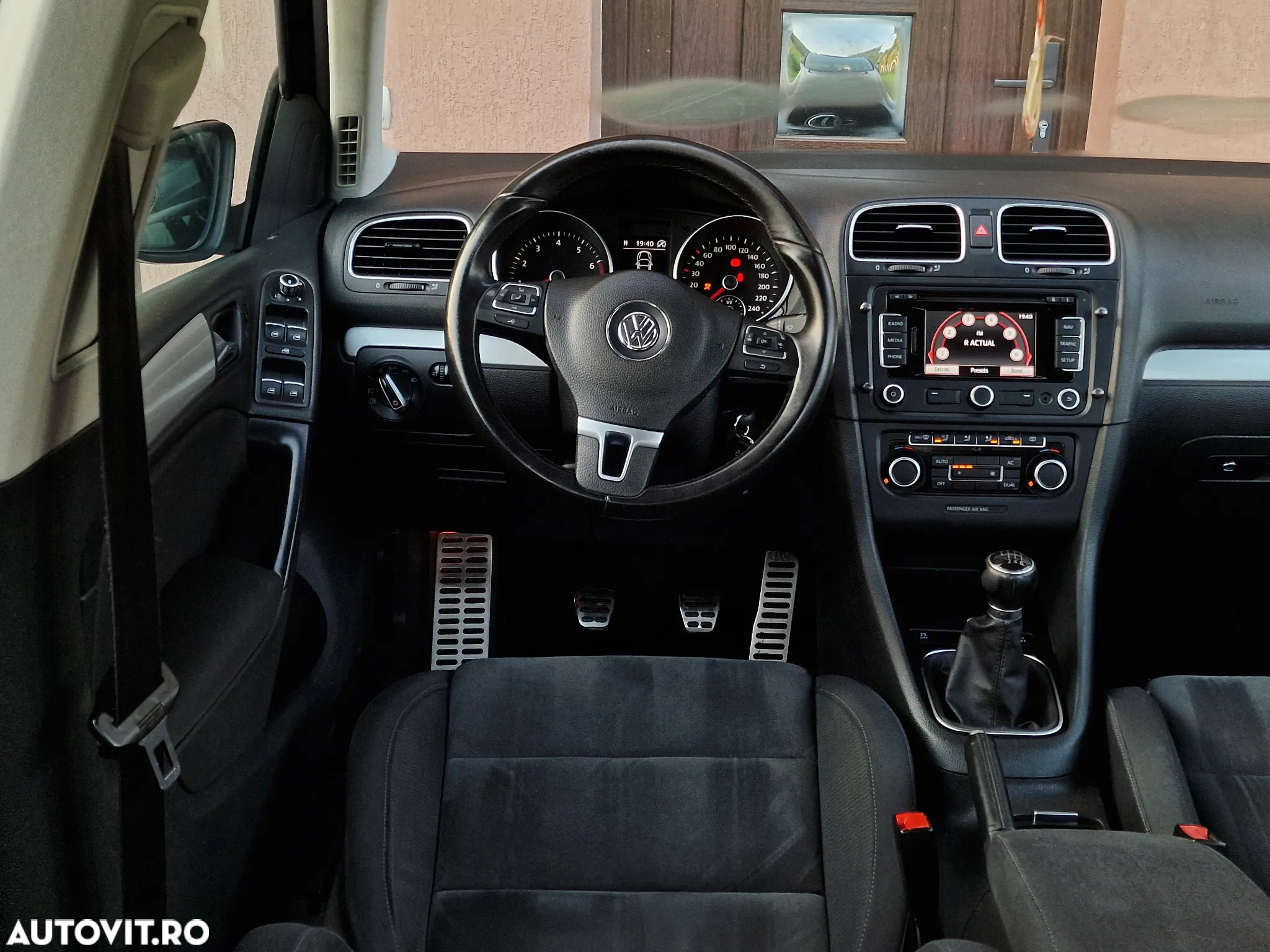 Volkswagen Golf - 31