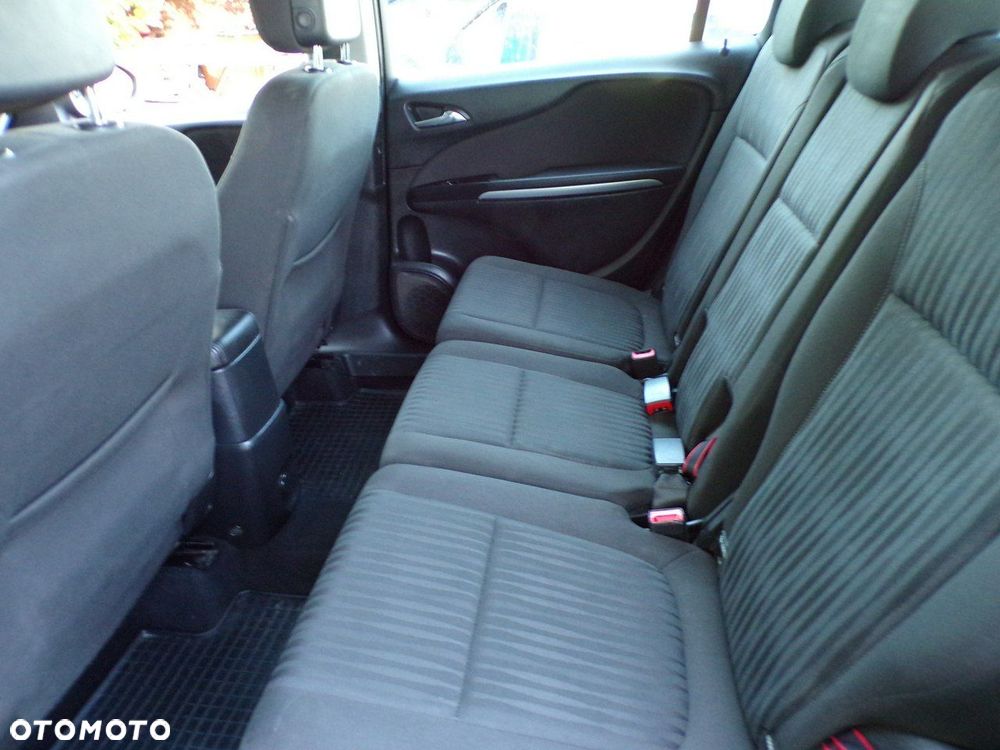 Opel Zafira - 27