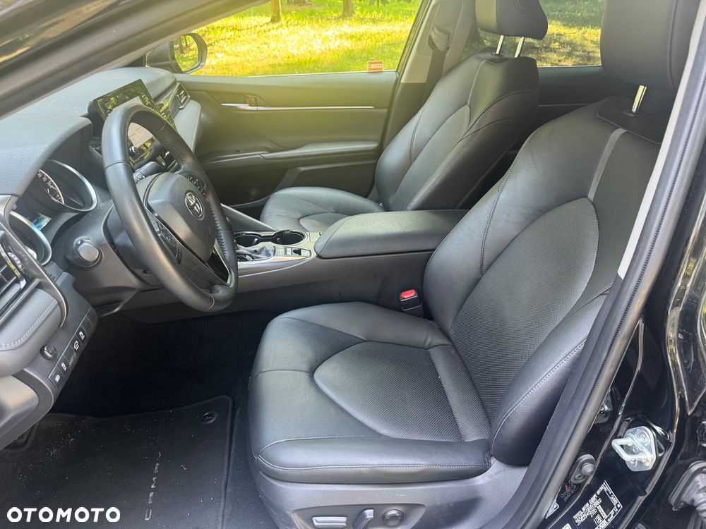 Toyota Camry 2.5 Hybrid Executive CVT - 14