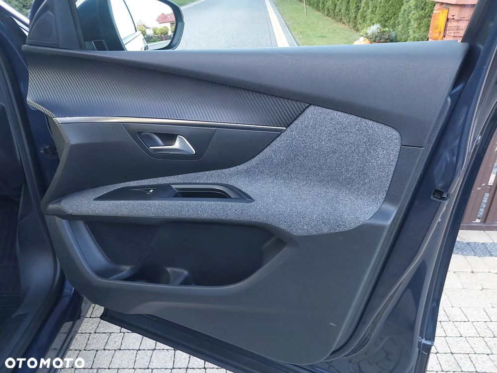 Peugeot 5008 - 23