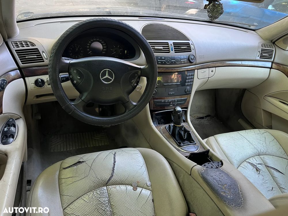 Dezmembrez Mercedes Benz E220 W211 albastru non facelift 2004 - 8