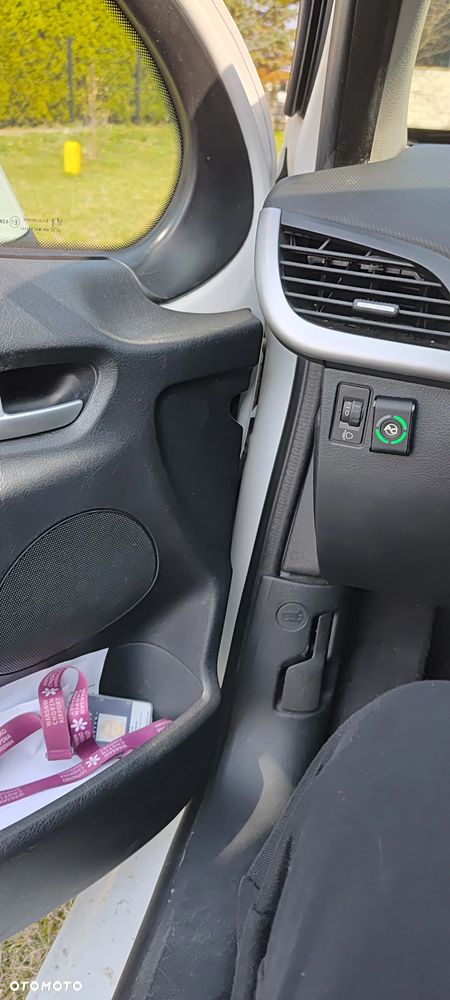 Peugeot 207 1.4 Trendy - 13