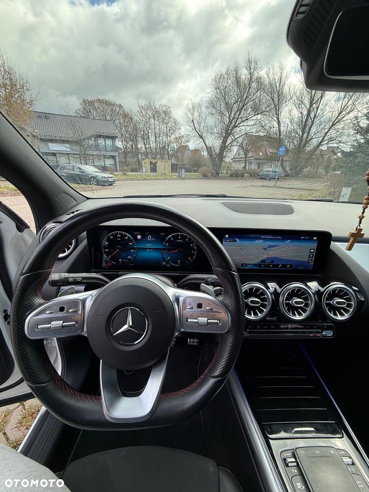 Mercedes-Benz GLA 200 AMG Line - 11