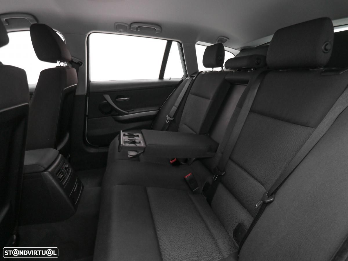 BMW 320 d Touring - 9