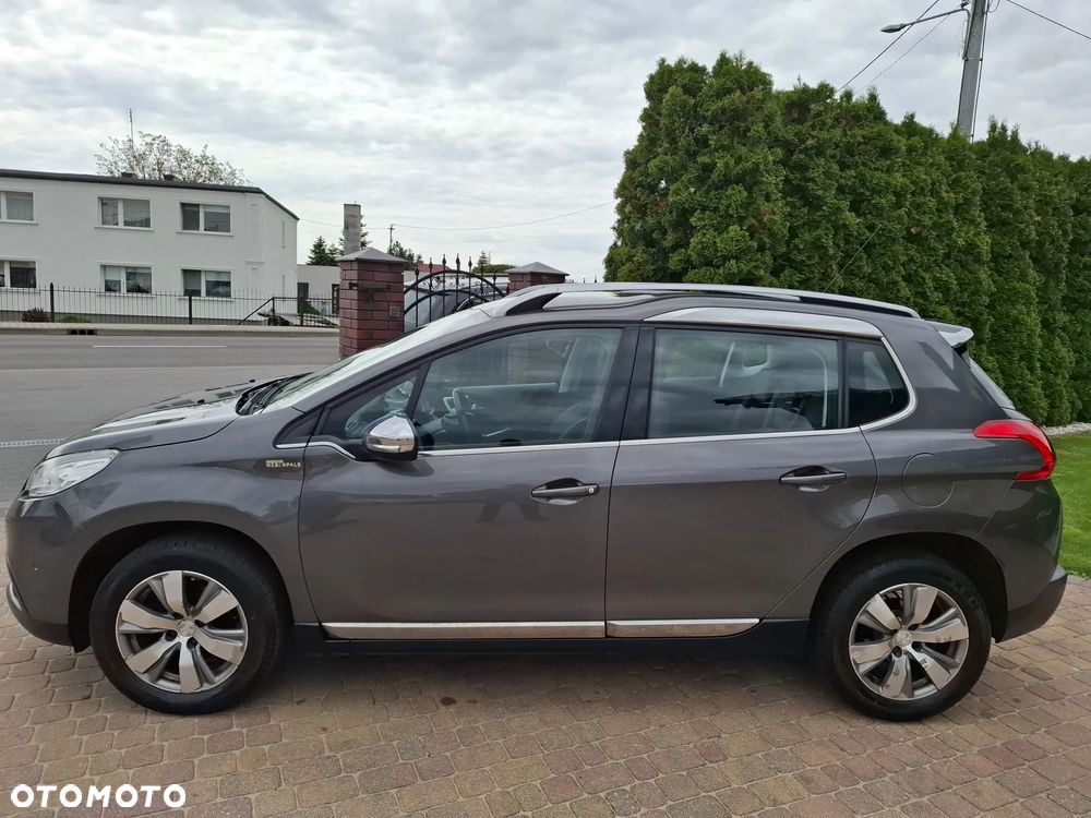 Peugeot 2008 1.2 Pure Tech Allure S&S - 8