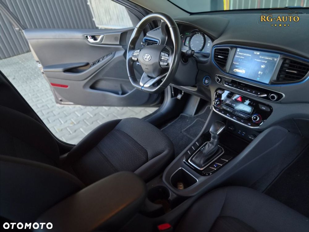 Hyundai IONIQ - 23