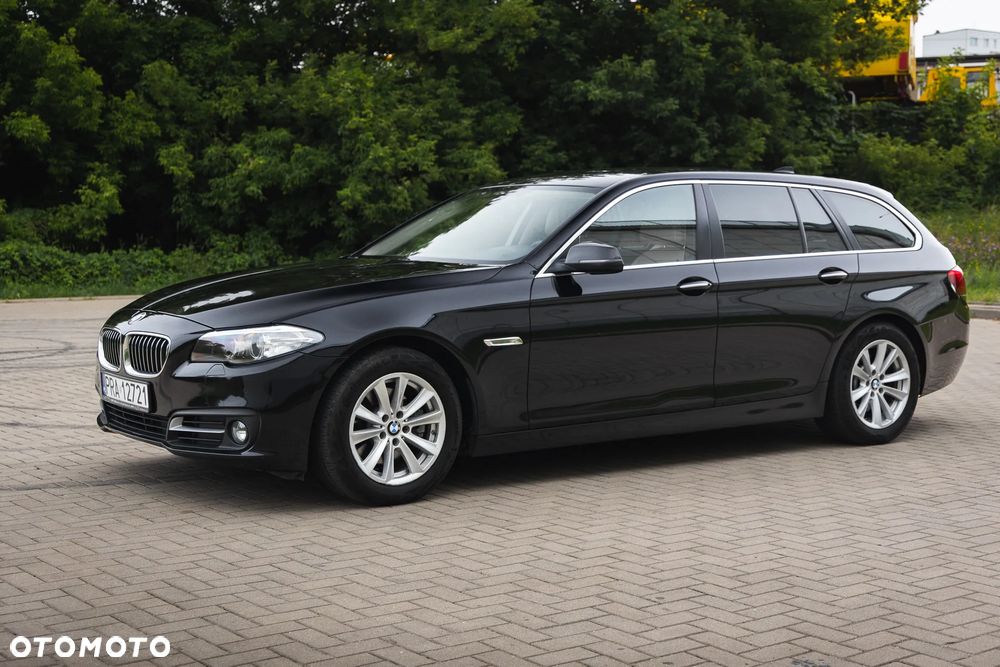 BMW Seria 5 520d xDrive Luxury Line - 1