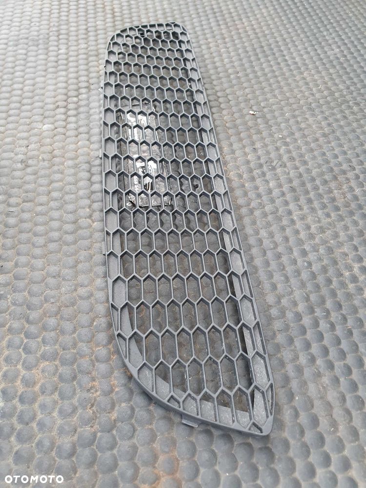 Kratka 7128613 7128614 7906809 Atrapa Nerki Nerka Gril Atrapka Zderzaka Przód M-Pakiet BMW 1 E81 E87 LCI Lift - 31