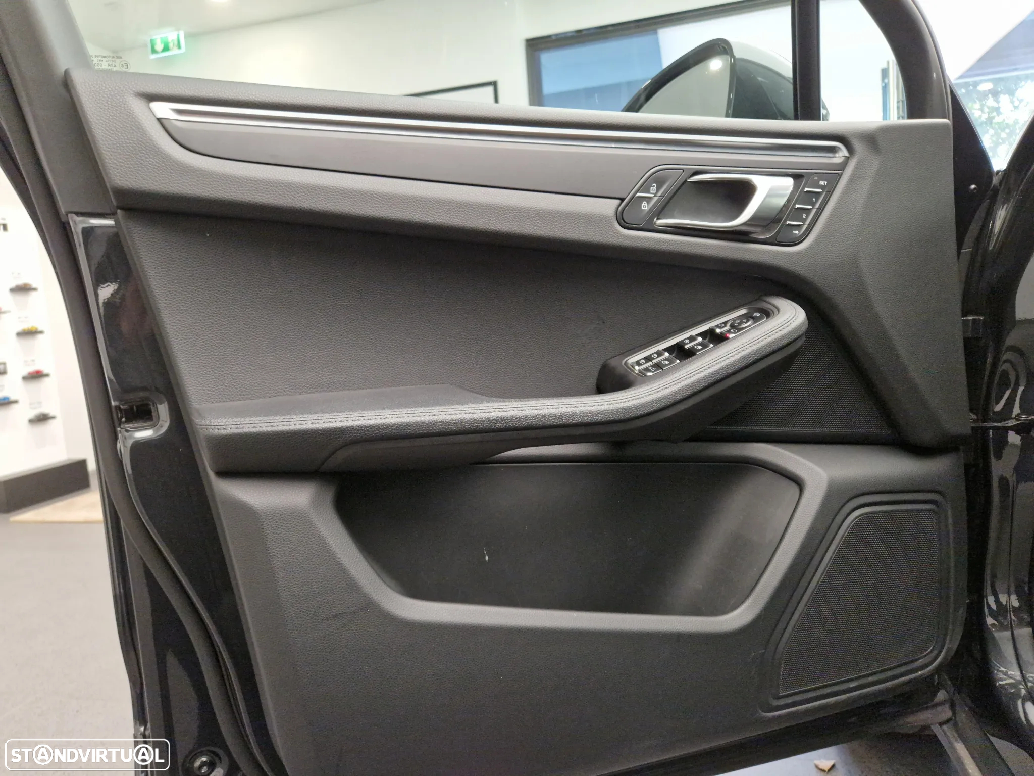 Porsche Macan Standard - 16
