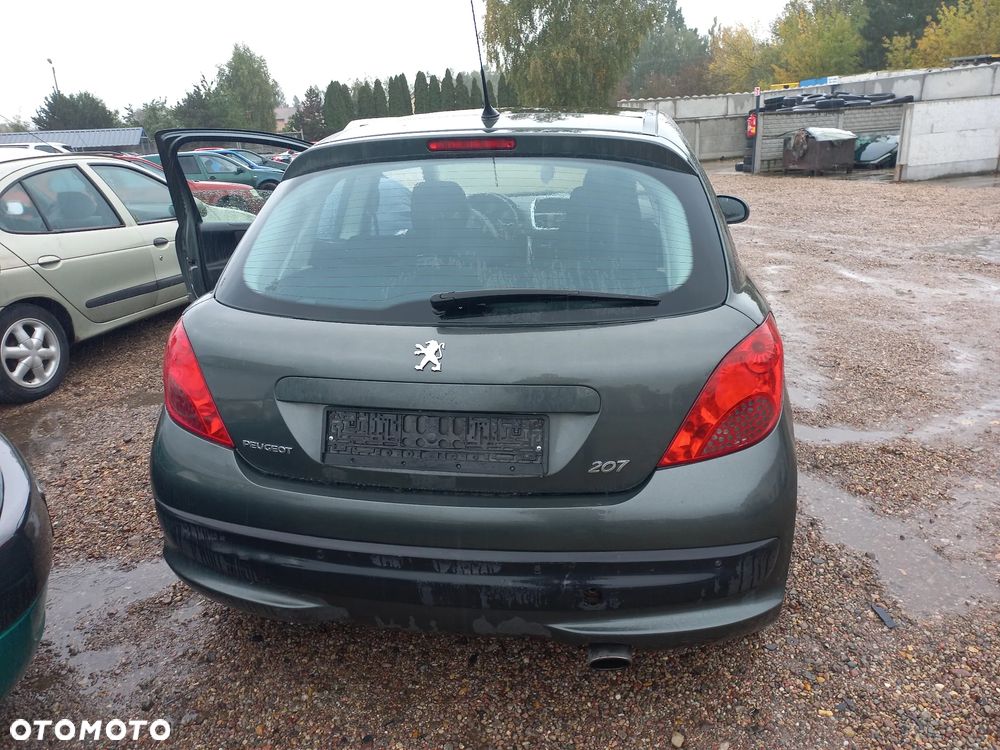 Peugeot 207 3D 1,4 HDI 07r EZQC zderzak tylny kompletny - 1