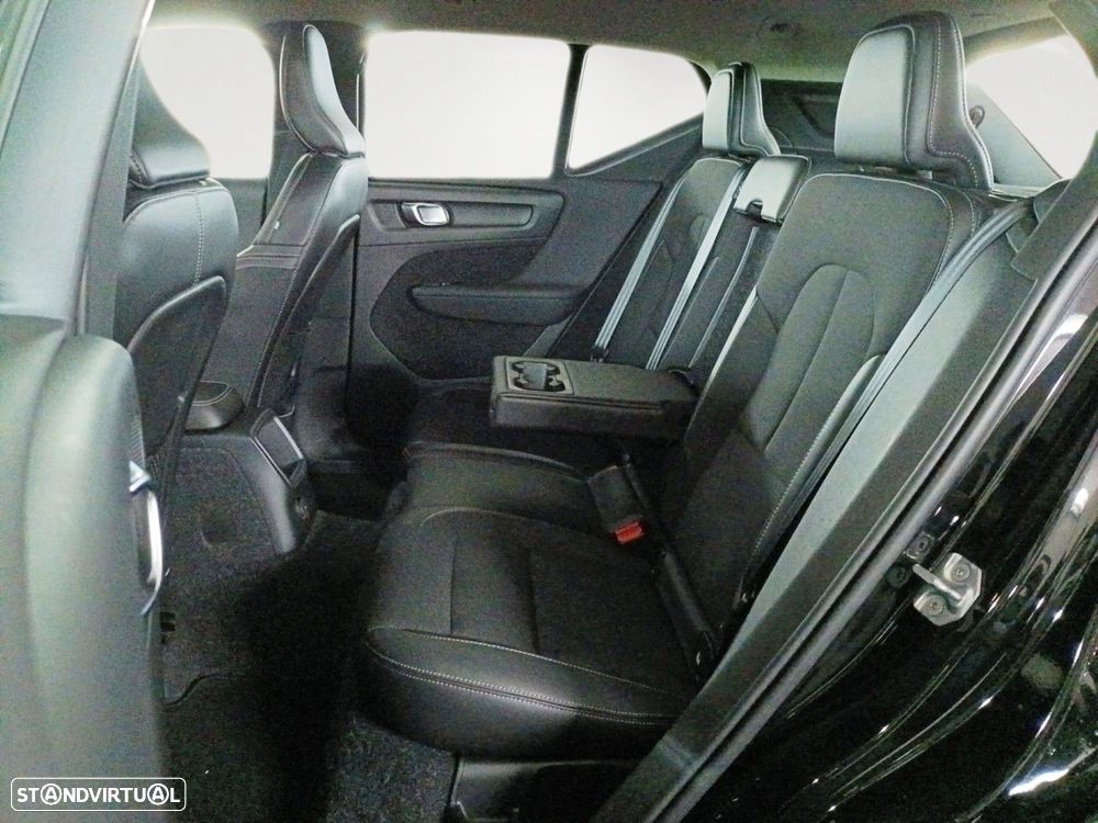 Volvo XC 40 1.5 T5 PHEV Momentum Plus - 11