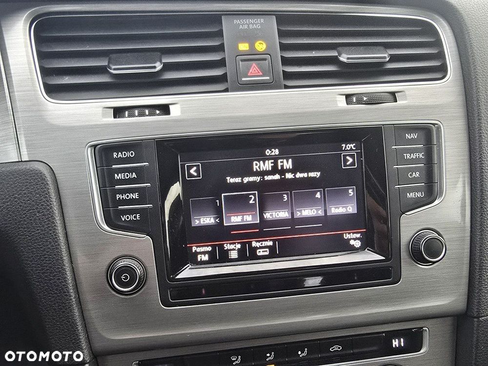 Volkswagen Golf - 29
