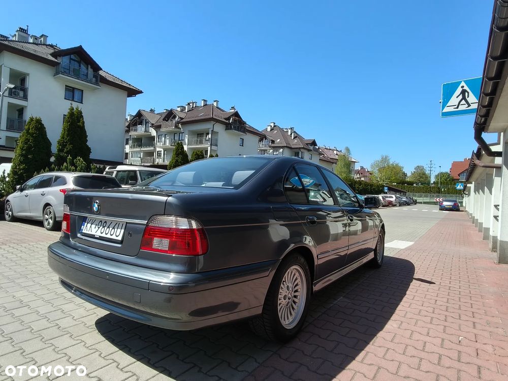 BMW Seria 5 - 16