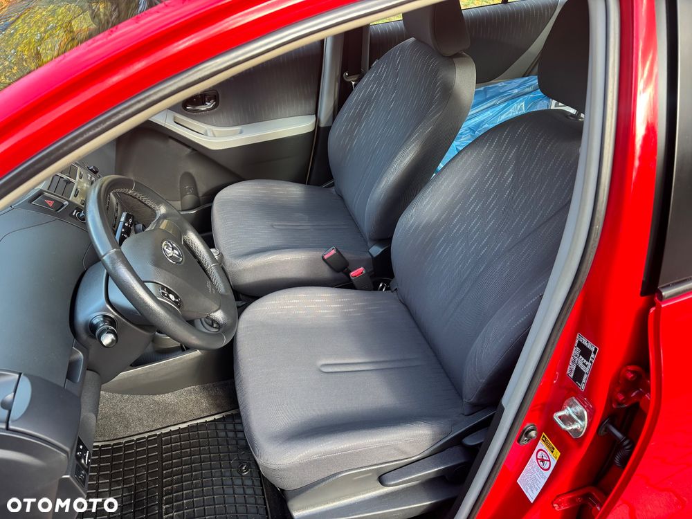 Toyota Yaris - 14