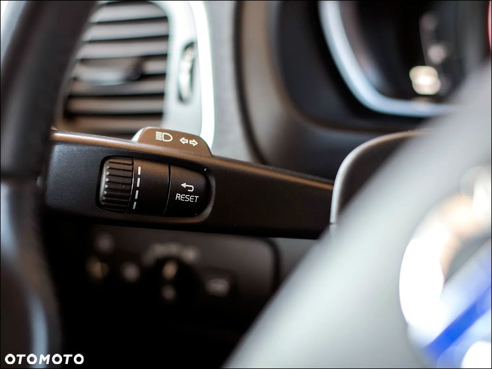 Volvo V40 D2 Summum - 18