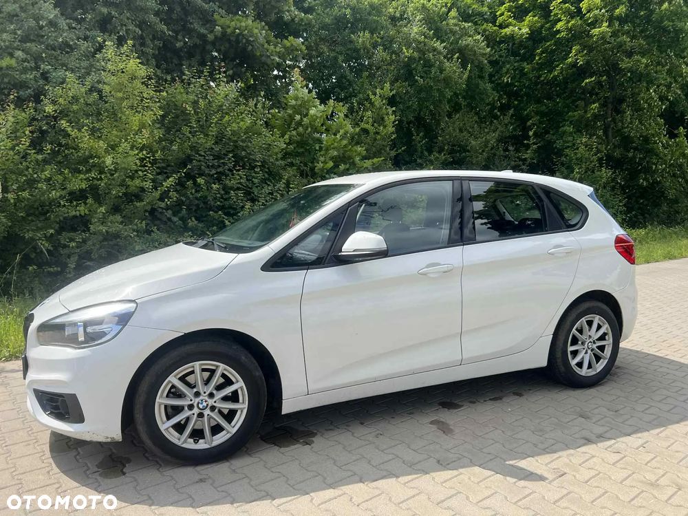 BMW Seria 2 216d - 4
