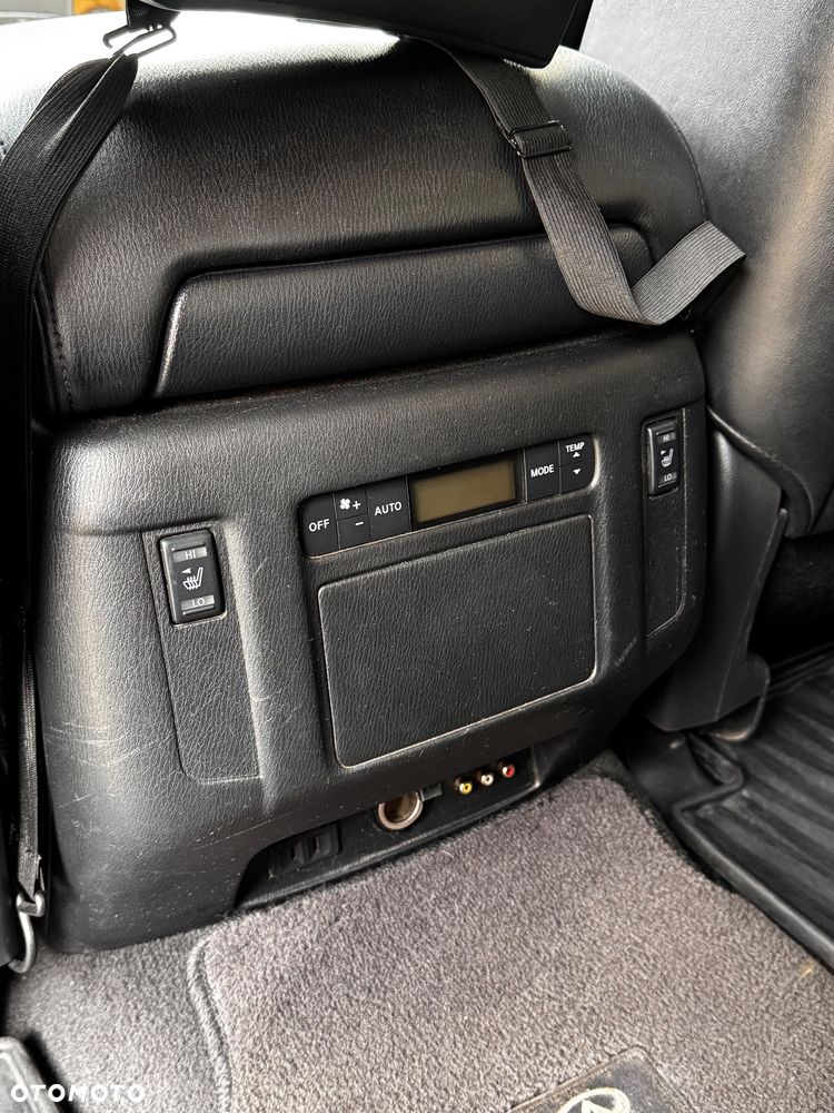 Infiniti QX80 - 13