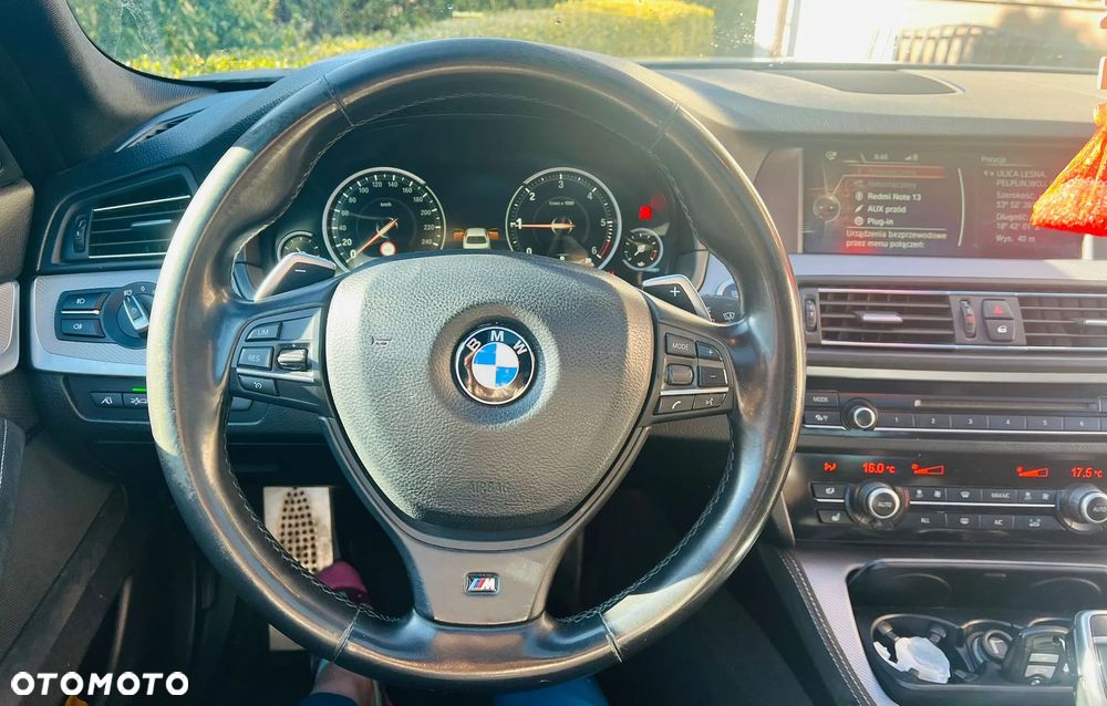 BMW Seria 5 525d xDrive - 6