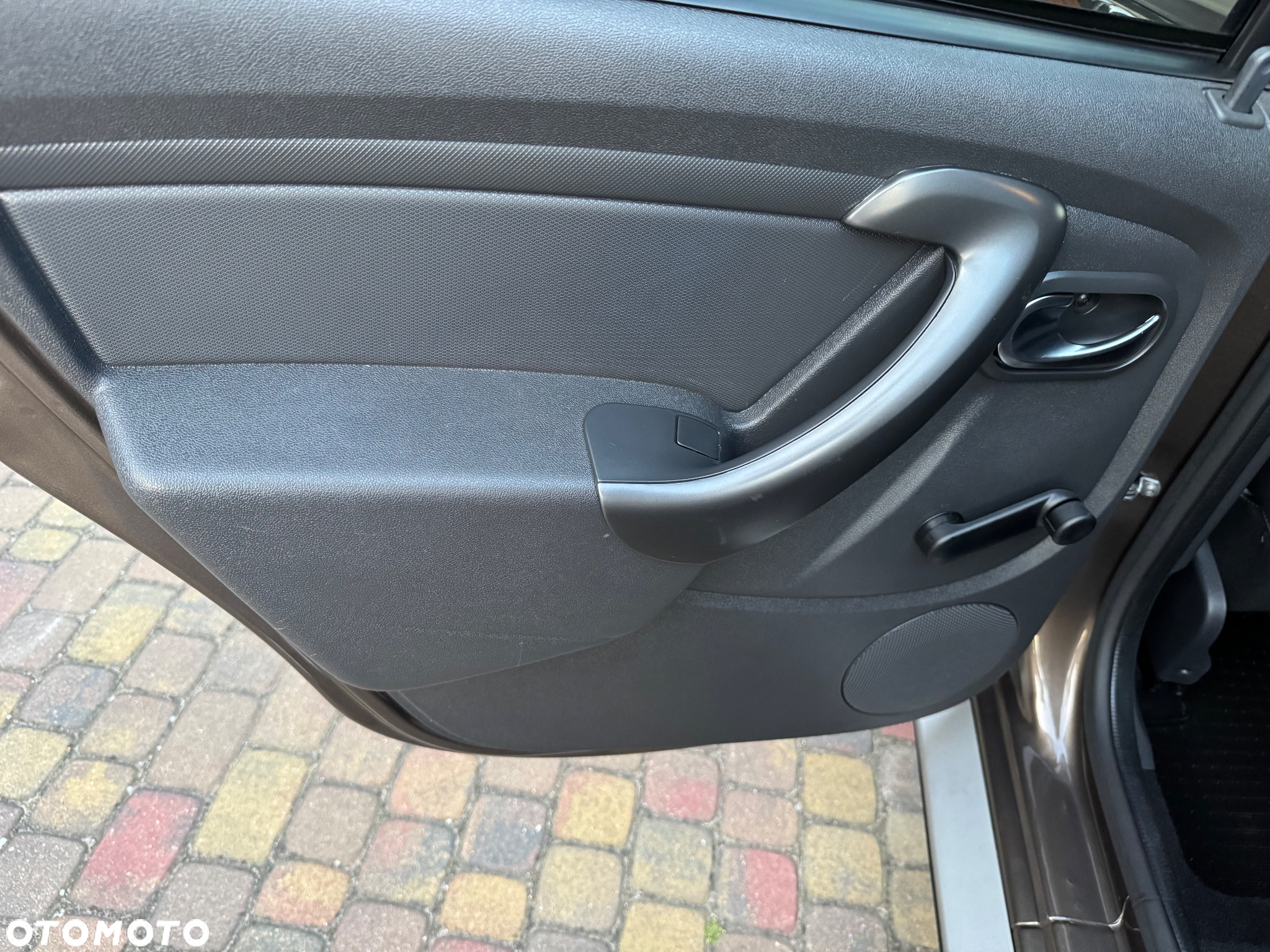Dacia Duster 1.6 SCe Prestige - 19