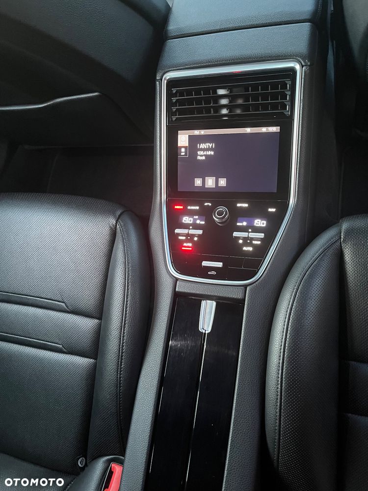 Porsche Panamera 4 - 29