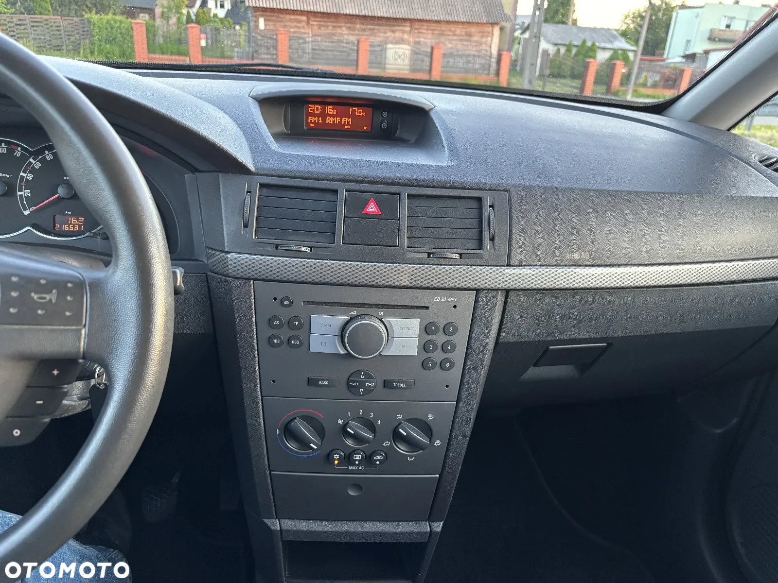 Opel Meriva - 11