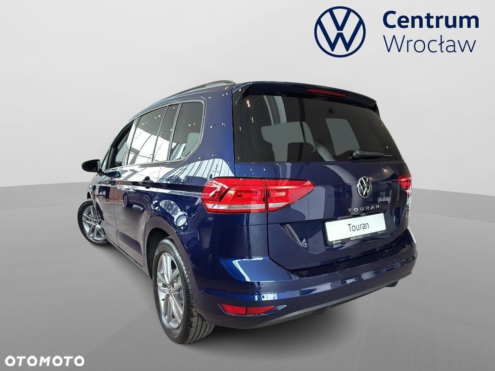 Volkswagen Touran - 9