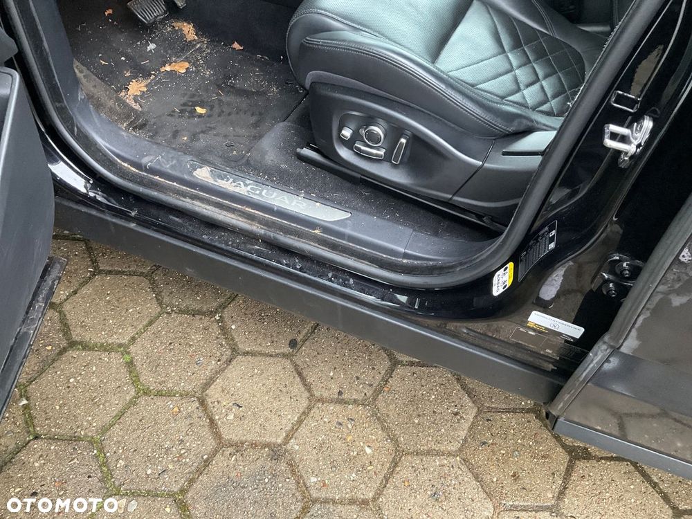 Jaguar E-Pace D240 AWD SE - 29