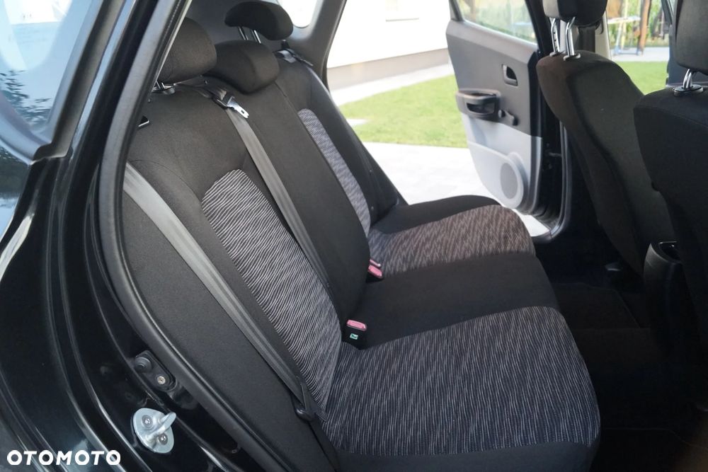Kia Ceed - 21