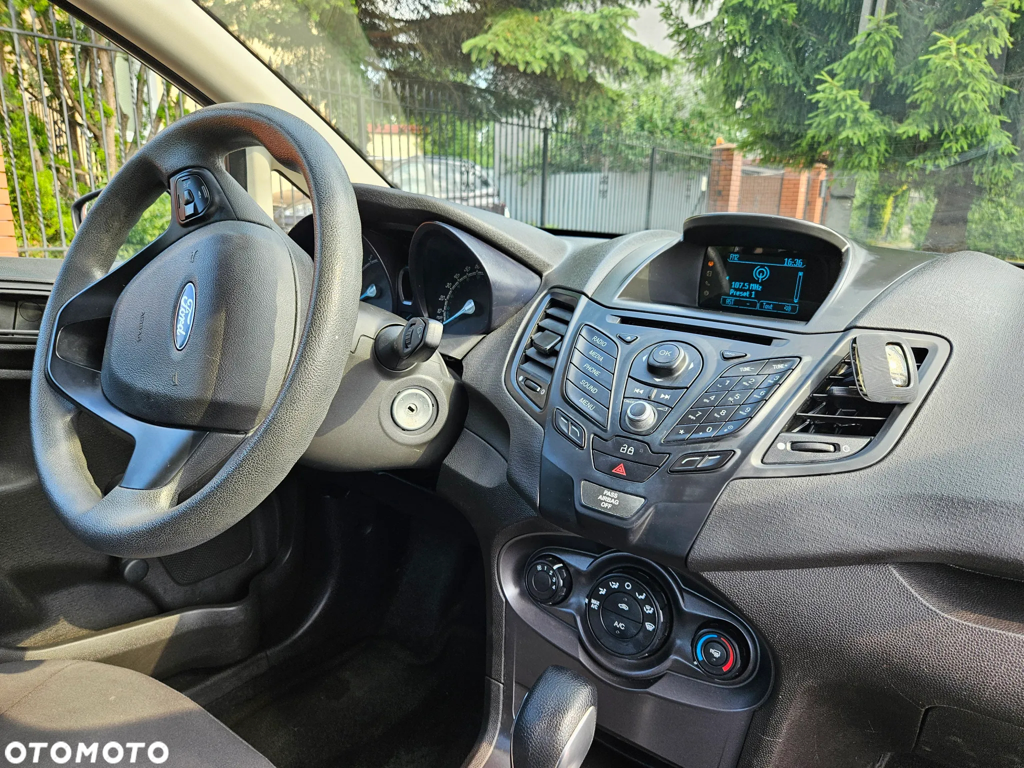 Ford Fiesta - 10