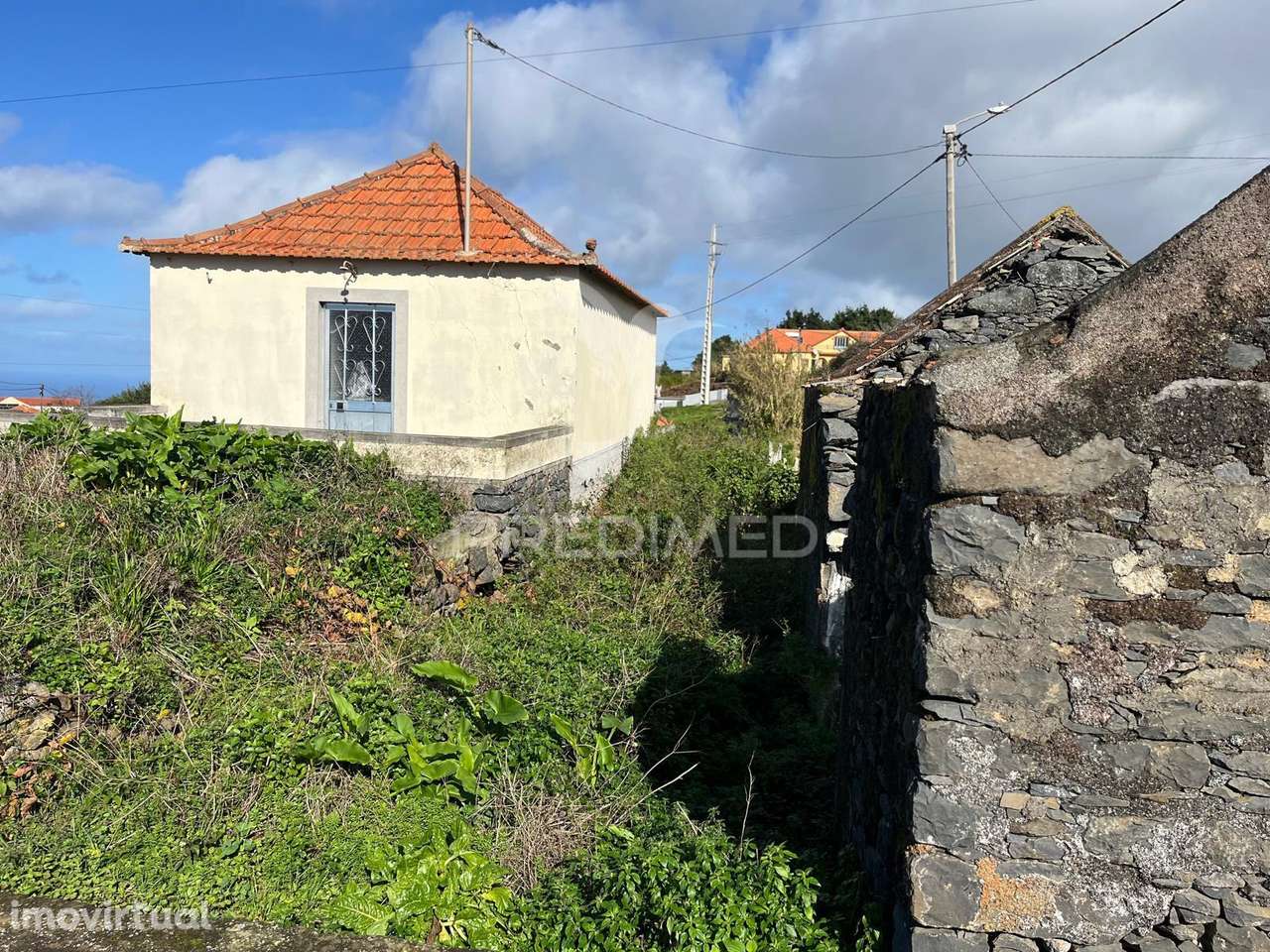 MORADIA + UM PALHEIRO PARA RECONSTRUÇÃO NA PONTA DO PARGO COM 670M2... - Grande imagem: 5/8