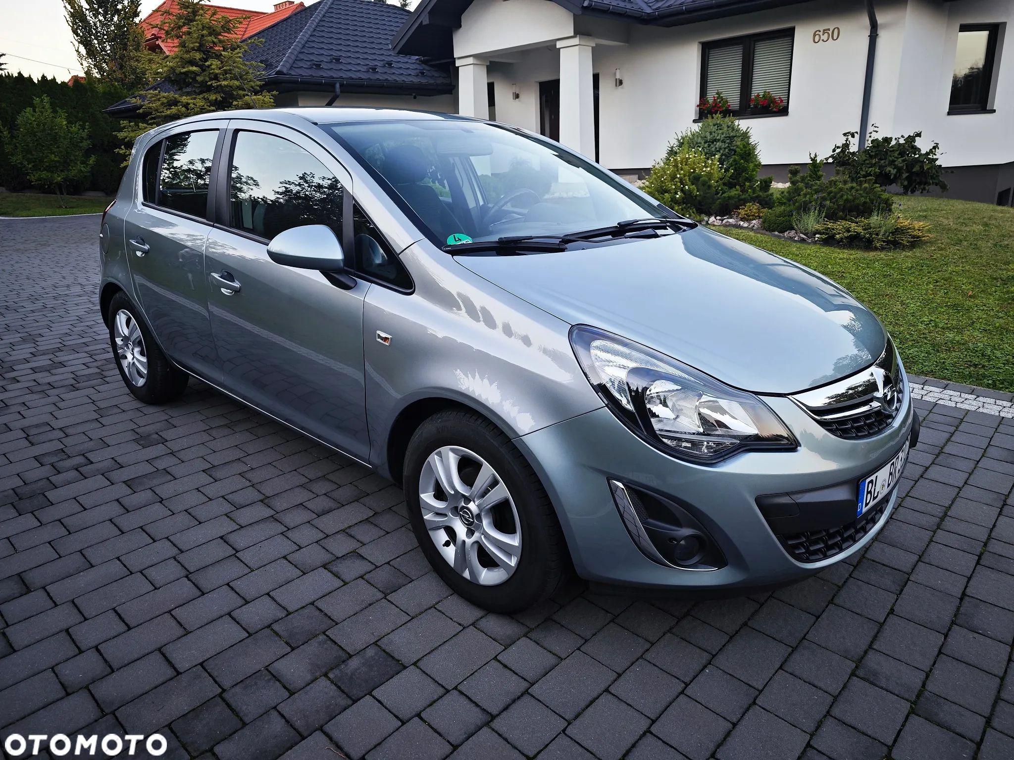 Opel Corsa 1.4 16V Cosmo - 5