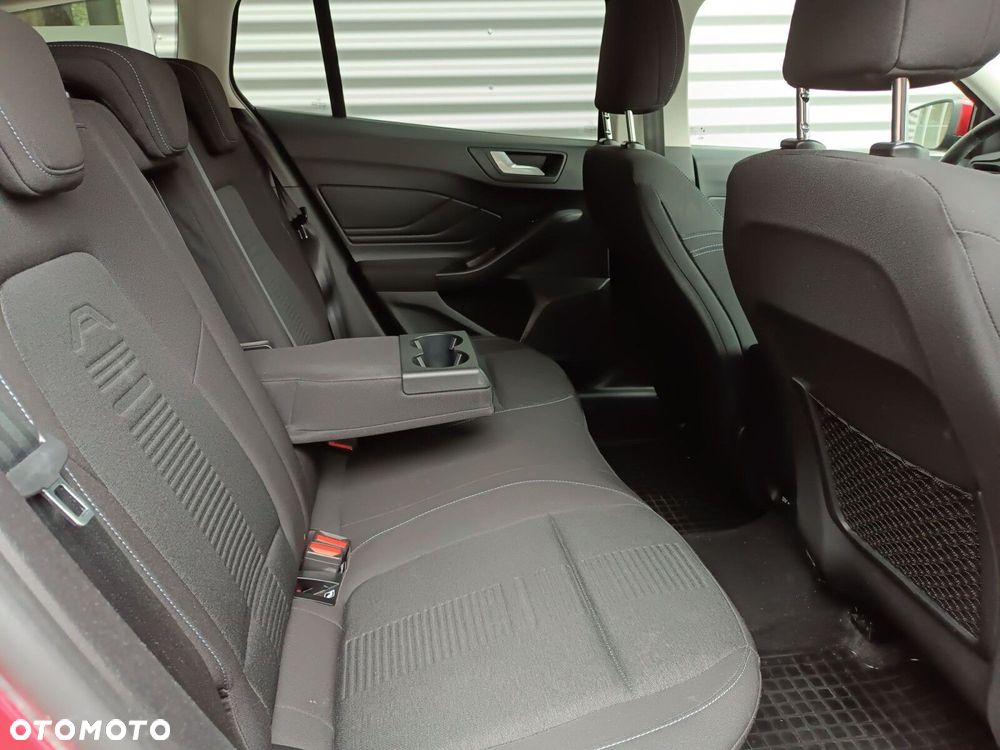 Ford Focus - 34