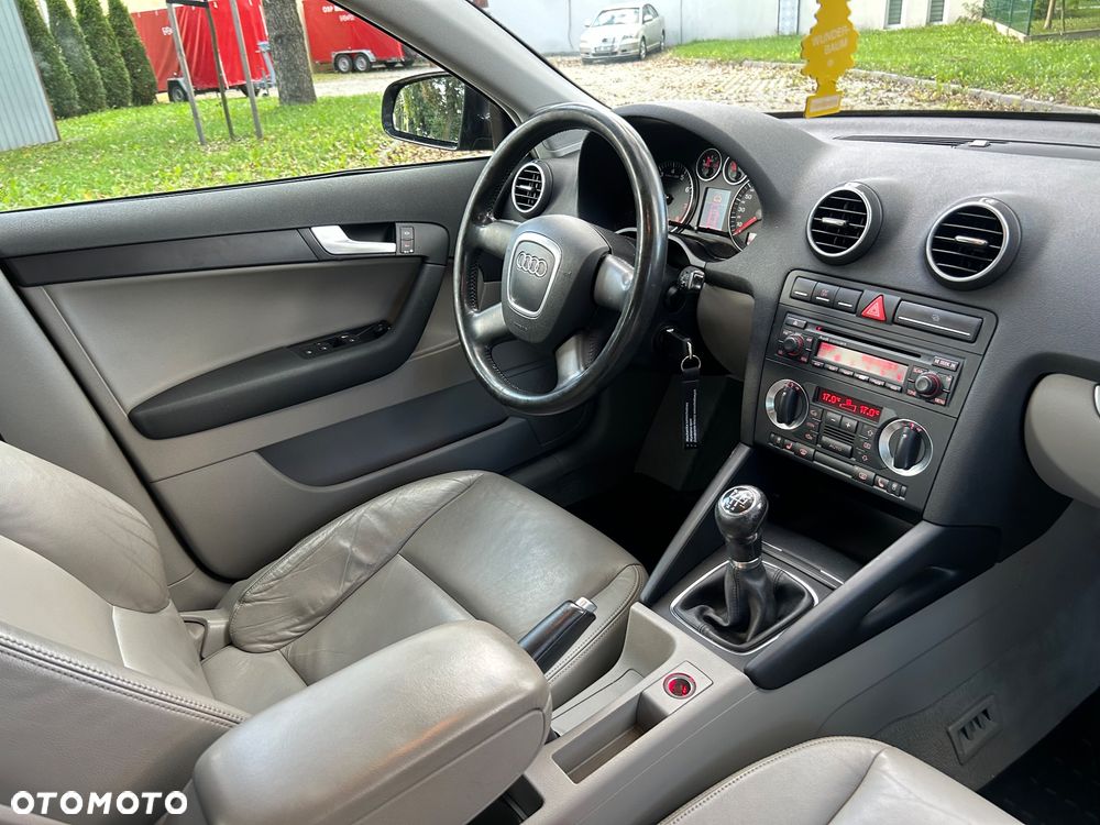 Audi A3 Sportback 1.6 Attraction - 6