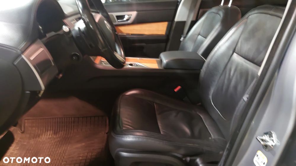 Jaguar XF 3.0 V6 Luxury - 19