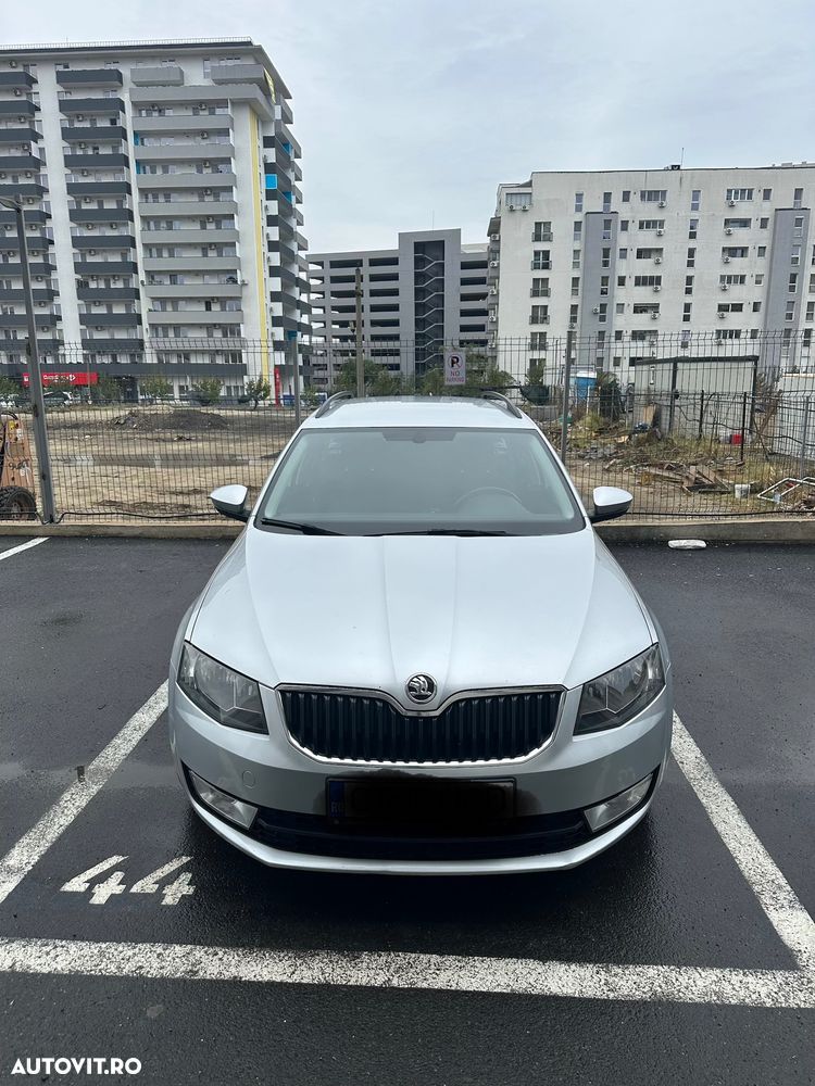Skoda Octavia 2.0 TDI DSG Style - 2