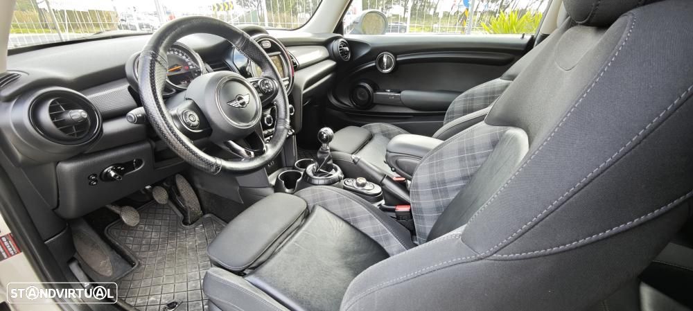 MINI 3 Portas Cooper D - 25