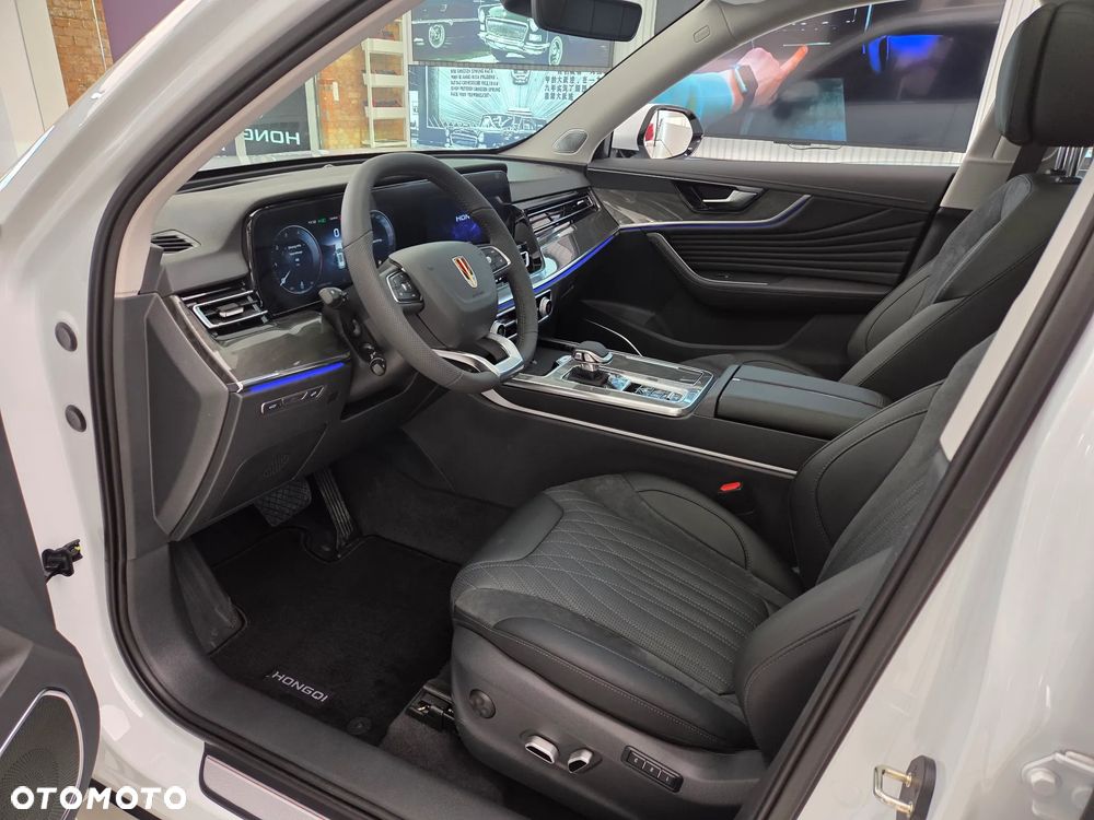 Hongqi HS5 2.0T Executive AWD - 14