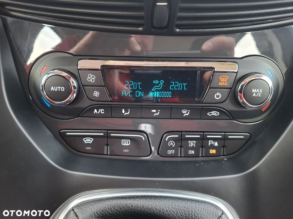 Ford Kuga 2.0 TDCi FWD Titanium - 26