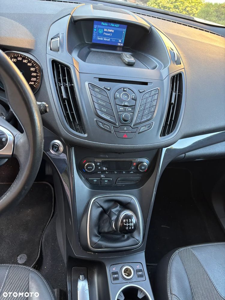 Ford Kuga 2.0 TDCi 4x4 Titanium - 14