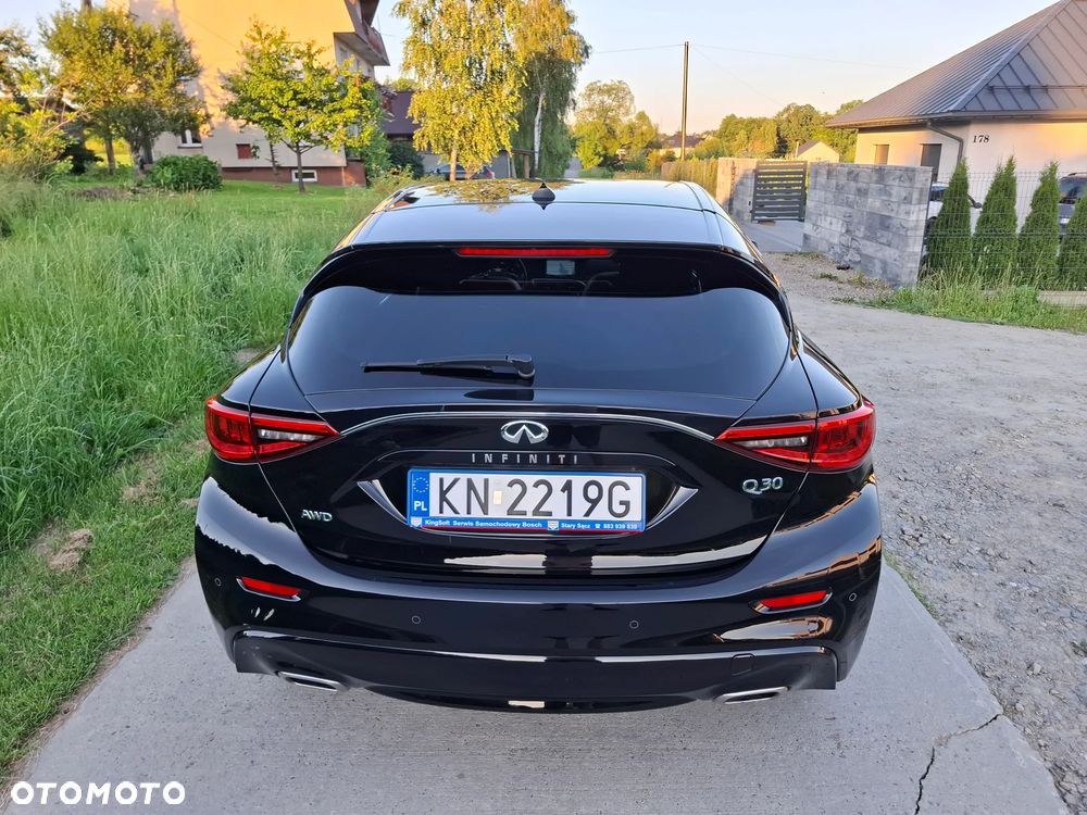 Infiniti Q30 2.2d Premium AWD 7DCT - 8