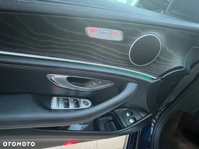Mercedes-Benz Klasa E 300 d T 9G-TRONIC AMG Line - 11