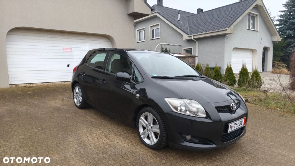 Toyota Auris 2.2 D-4D D-CAT - 31