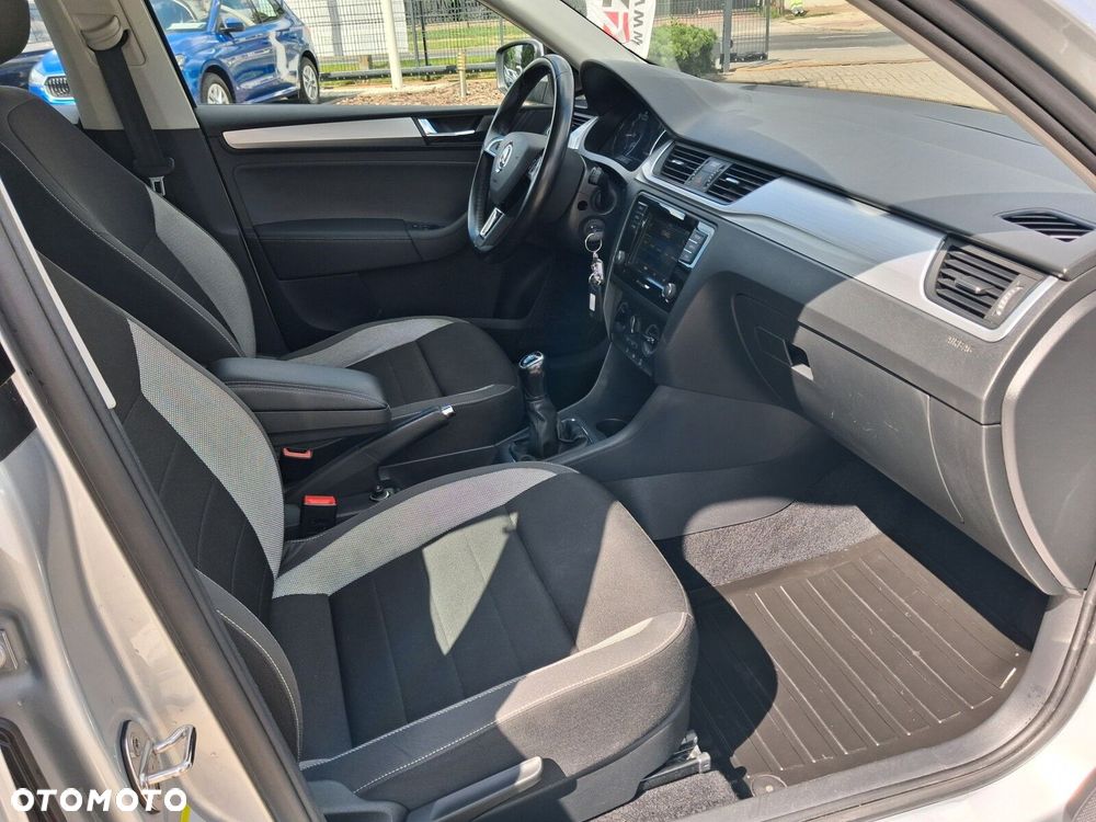 Skoda RAPID - 10