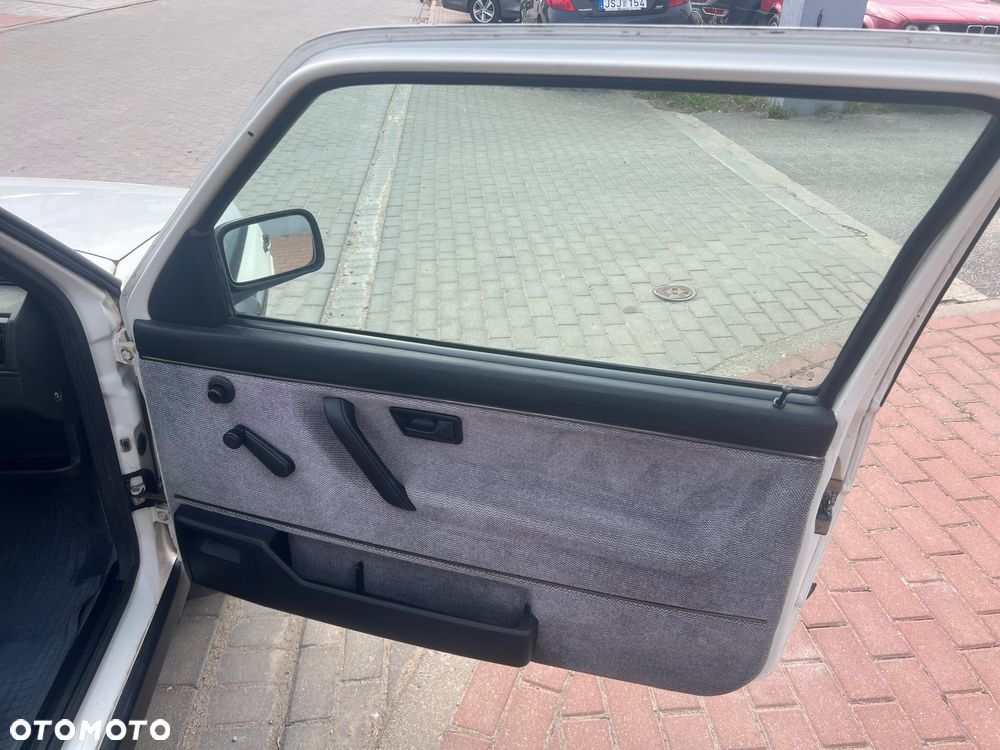 Volkswagen Jetta 1.8 CL - 15