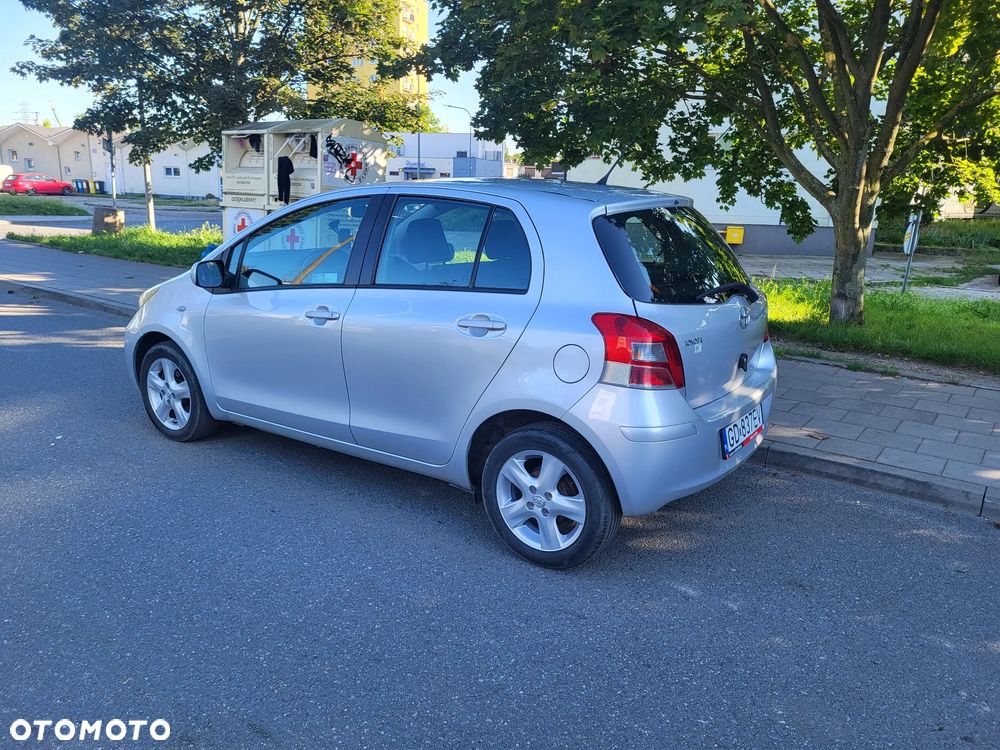 Toyota Yaris - 7