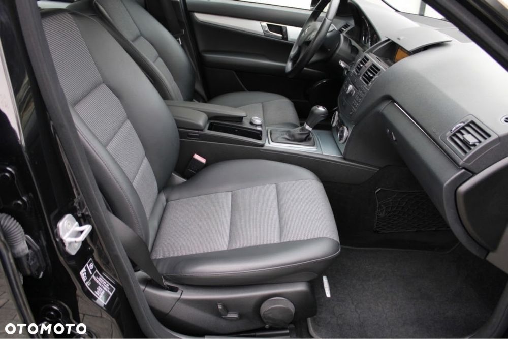 Mercedes-Benz Klasa C 200 7G-TRONIC Avantgarde Edition - 10